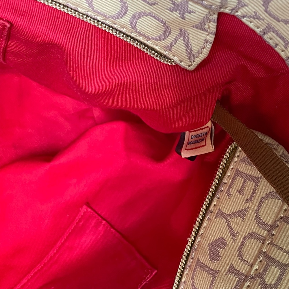 Dooney and Bourke tote bag - Picture 8 of 11